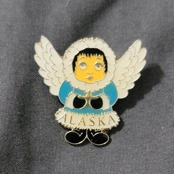 Vtg Alaska Eskimo Snow Angel Lapel Pin - Picture 1 of 2